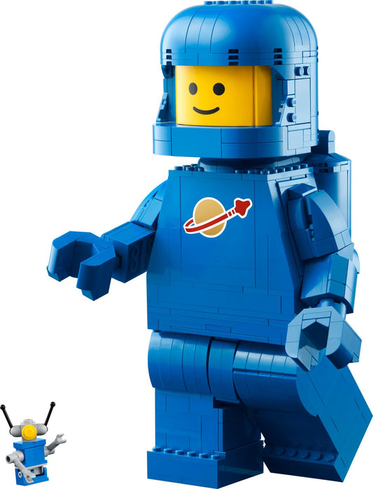 LEGO Up-Scaled Blue Astronaut Minifigure 40921